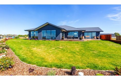 Photo of property in 12 Lancewood Terrace, Oceanview, Timaru, 7910