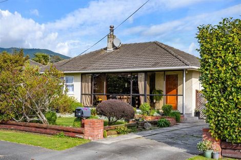 Photo of property in 52 Polstead Road, Stoke, Nelson, 7011