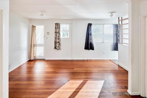 Photo of property in 130 Sievers Grove, Cannons Creek, Porirua, 5024