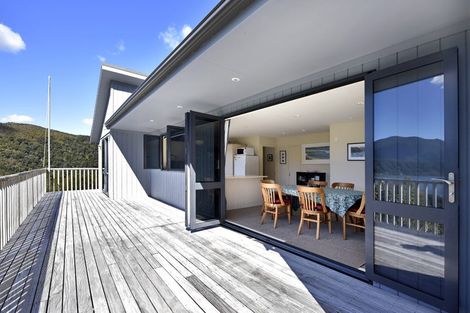 Photo of property in 20 Worlds End Road, Tennyson Inlet, 7195