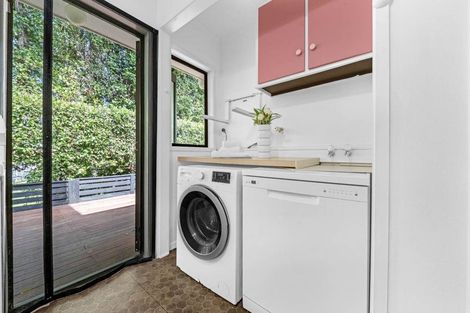 Photo of property in 2/15 Micawber Place, Mellons Bay, Auckland, 2014