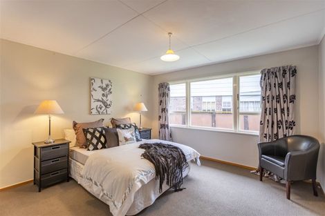 Photo of property in 10 Weathers Place, Taradale, Napier, 4112