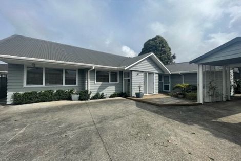 Photo of property in 2/11 Parramatta Place, Botany Downs, Auckland, 2010