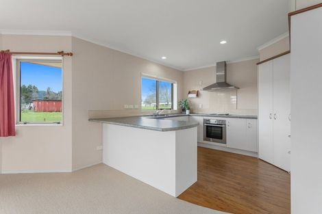 Photo of property in 26 Edgewater Grove, Whakatane, 3120