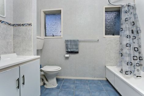 Photo of property in 93 John Downs Drive, Browns Bay, Auckland, 0630