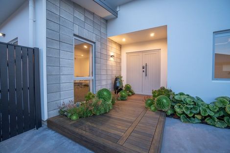 Photo of property in 10 Atlantic Drive, Fitzherbert, Palmerston North, 4410