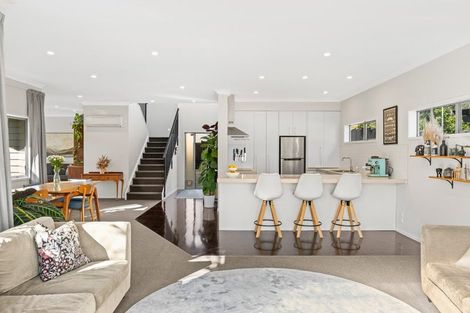 Photo of property in 7a Justin Place, Te Atatu Peninsula, Auckland, 0610