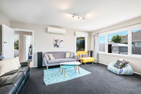 Photo of property in 18 Charlcott Street, Burnside, Christchurch, 8053