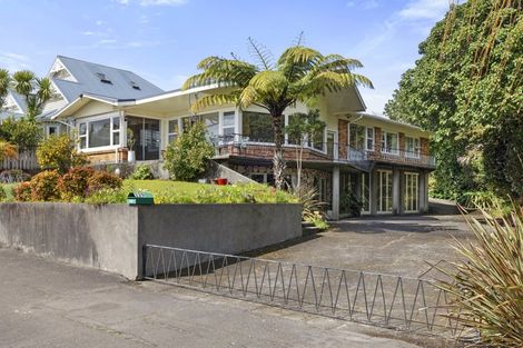 Photo of property in 329 Devon Street West, New Plymouth, 4310
