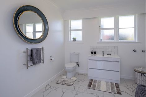 Photo of property in 98 Queen Street West, Levin, 5510