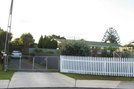 Photo of property in 16 Grebe Street, Manurewa, Auckland, 2102