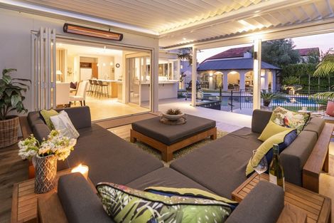 Photo of property in 42 Manor Park, Sunnyhills, Auckland, 2010