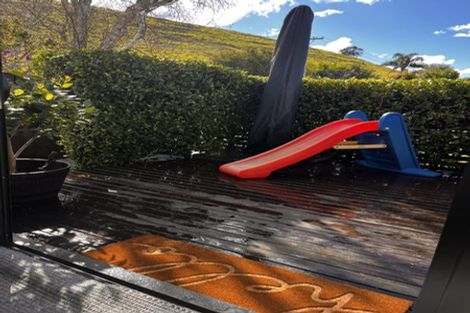 Photo of property in 16a Putini Road, Mangere Bridge, Auckland, 2022