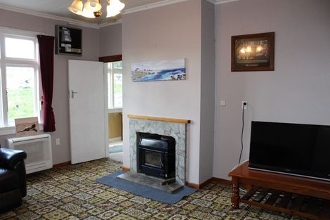 Photo of property in 14 Level Street, Dipton, 9791