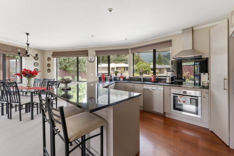 Photo of property in 19 Admiralty Place, Waikawa, Picton, 7220
