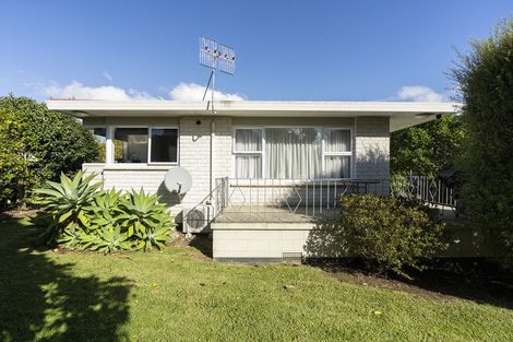 Photo of property in 3 Sherwood Road, Onerahi, Whangarei, 0110
