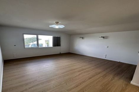 Photo of property in 41a Lynwood Road, New Lynn, Auckland, 0600