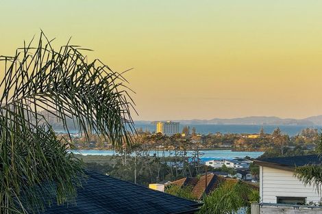 Photo of property in 60 Wainui Road, Silverdale, 0932