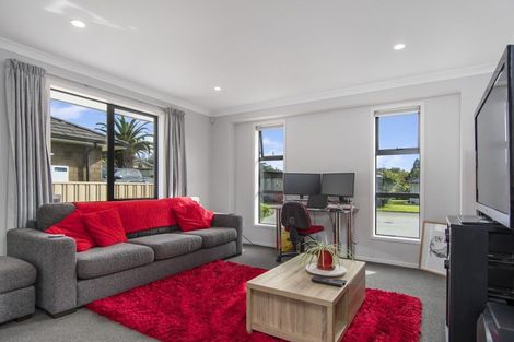 Photo of property in 22f Clive Road, Katikati, 3129