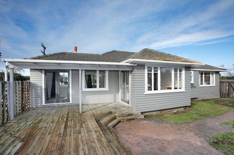 Photo of property in 114 East Street, Feilding, 4702