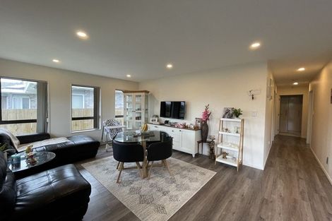 Photo of property in 46a Golfland Drive, Golflands, Auckland, 2013