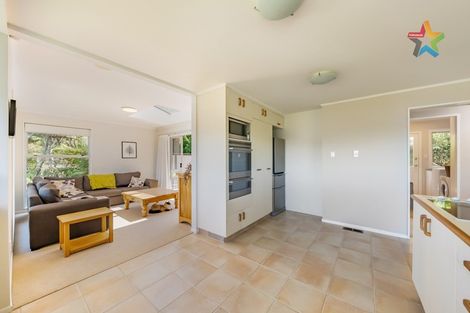 Photo of property in 121 Tirohanga Road, Tirohanga, Lower Hutt, 5010