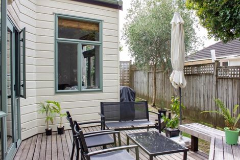 Photo of property in 3/51 Corunna Road, Milford, Auckland, 0620