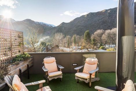 Photo of property in 10 Suffolk Street, Arrowtown, 9302