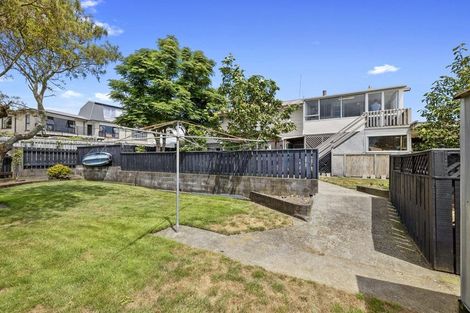 Photo of property in 11 Virginia Place, Whalers Gate, New Plymouth, 4310