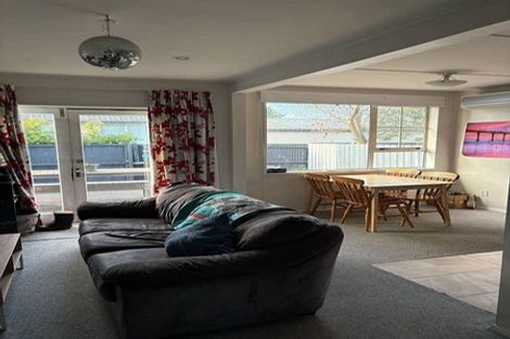 Photo of property in 176a Langdons Road, Northcote, Christchurch, 8052