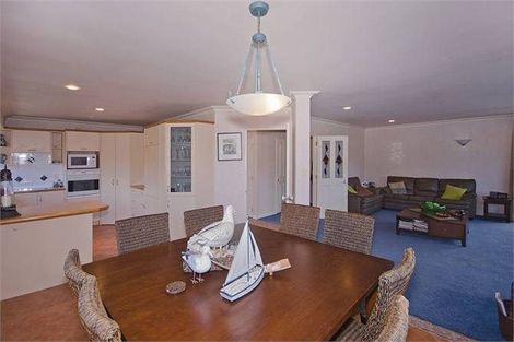 Photo of property in 71a Oceanview Road, Mount Maunganui, 3116