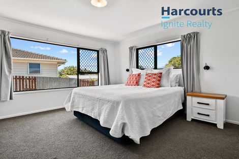 Photo of property in 23 Lane Road, Weymouth, Auckland, 2103