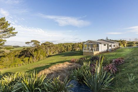 Photo of property in 180 Taylor Road, Waimauku, 0882