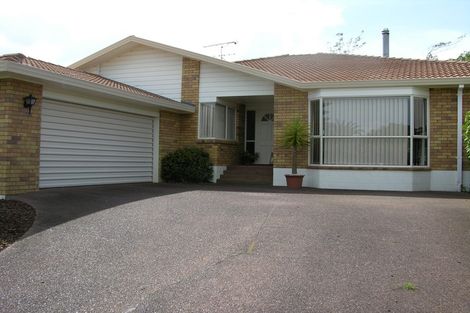 Photo of property in 23 Simon Owen Place, Golflands, Auckland, 2013