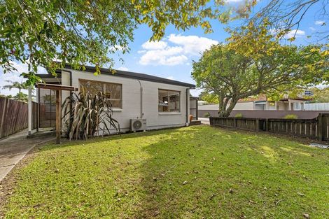 Photo of property in 6 Quo Vadis Place, Red Beach, 0932