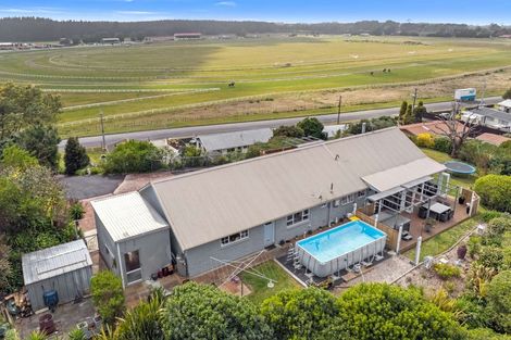 Photo of property in 33 Victoria Street, Foxton, 4814