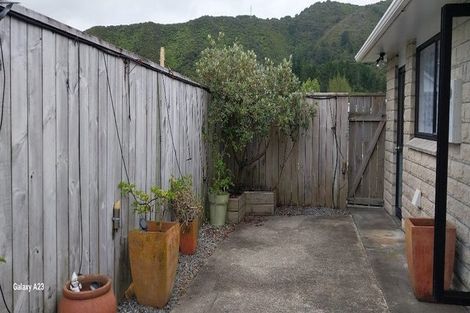 Photo of property in 340 Wellington Road, Wainuiomata, Lower Hutt, 5014