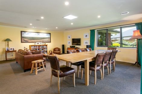 Photo of property in 15 Twin Willow Close, Cambridge, 3434