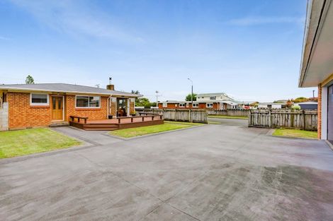 Photo of property in 239 Mangorei Road, Merrilands, New Plymouth, 4312