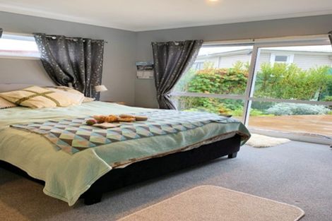 Photo of property in 44 Cutten Street, South Dunedin, Dunedin, 9012