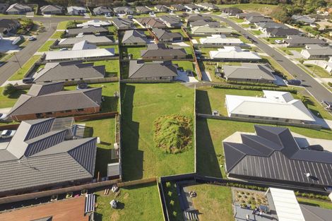 Photo of property in 27 Fairfax Crescent, Pyes Pa, Tauranga, 3112