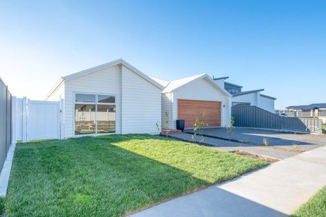 Photo of property in 76 Pelorus Avenue, Poraiti, Napier, 4112