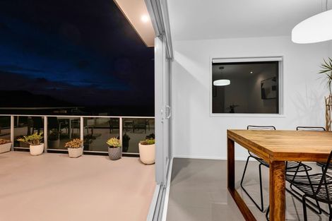 Photo of property in 2/5 Beach Street, Fitzroy, New Plymouth, 4312