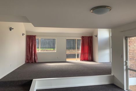 Photo of property in 28 Pukatea Avenue, Albany, Auckland, 0632