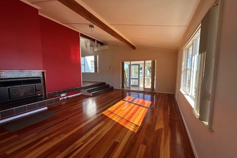 Photo of property in 54 Aorangi Road, Paraparaumu, 5032