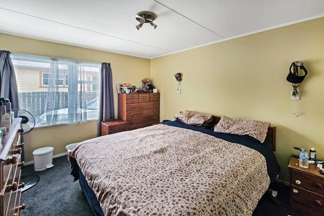 Photo of property in 27 Russell Road, Wainuiomata, Lower Hutt, 5014