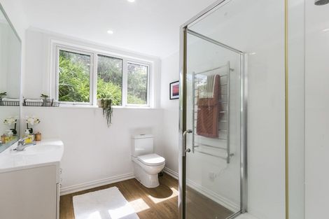 Photo of property in 112 Kelburn Parade, Kelburn, Wellington, 6012