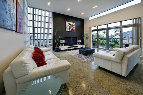 Photo of property in 10 Luna Place, Henderson, Auckland, 0612