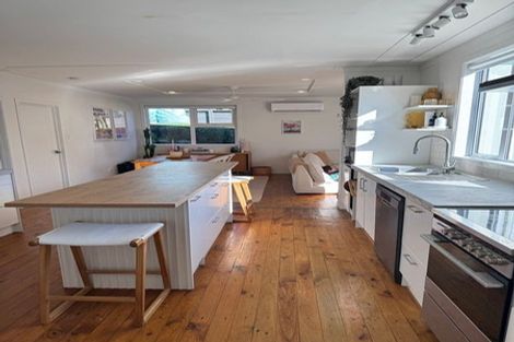 Photo of property in 55 Sunset Road, Totara Vale, Auckland, 0632