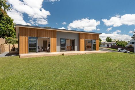 Photo of property in 194 Waitaha Road, Welcome Bay, Tauranga, 3112